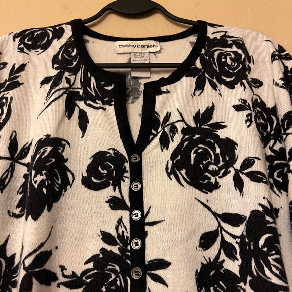 Cathy Daniels Winter White with Black Roses Knit Sweater - Picture 4 of 16